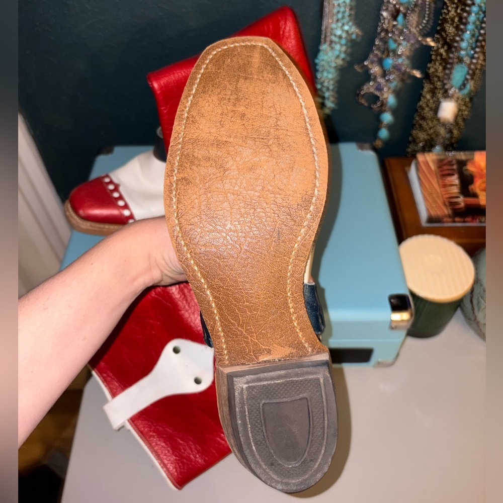 Vintage Wrangler Red and White Western Heeled Boots with Blue Strap - Picture 3 of 3